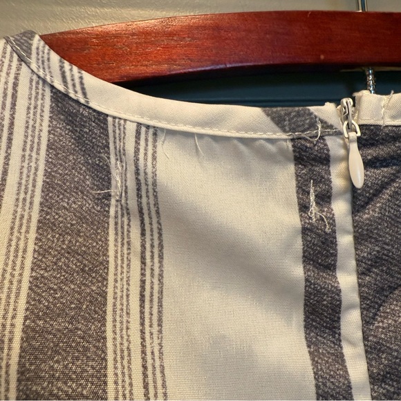 NWT ROMPER - Picture 3 of 6